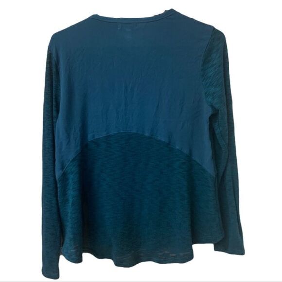 Maurices pretty green top with designs - Picture 5 of 5